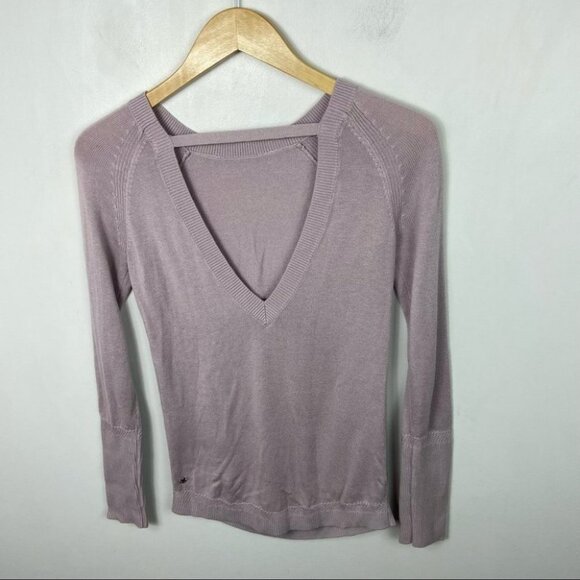 Lululemon Cashmere Knit Sweater V-Back Smoky Blush Purple Unity Drop Curved Hem - Picture 12 of 12